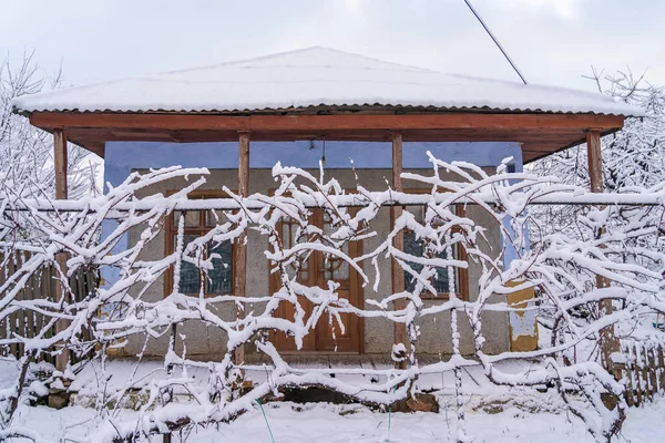 Casa Nieve Fondo Invierno Con Enfoque Selectivo — Foto de Stock