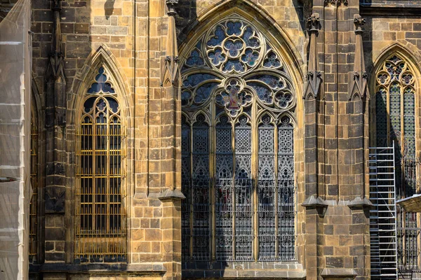 Detaily Exteriéru Gotické Katolické Katedrály Víta Václava Vojtěcha Pražském Hradě — Stock fotografie