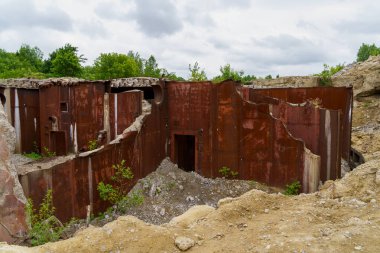 Terk edilmiş gizli nükleer sığınak. Soğuk Savaş Komuta Merkezi, nesne 1180. Seçici odaklı arkaplan