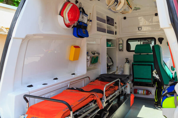 25 мая 2022 года Бельцы Молдова. Иллюстративный редакционный фон. Фон в машине скорой помощи.