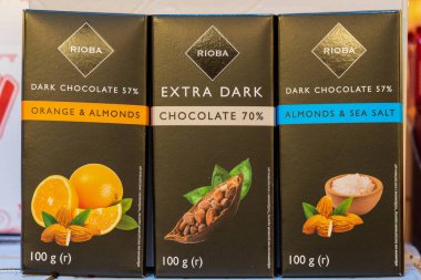 19 Eylül 2022 Beltsy, Moldova. Resimli editör kullanımı için. Rioba siyah çikolatası