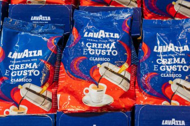 19 Eylül 2022 Beltsy, Moldova. Resimli editör kullanımı için. Kahve Lavazza Crema e Gusto
