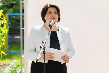 20 Mayıs 2022 Balti Moldova. Natalia Gavrilita Moldova 'nın eski Başbakanı. Resimli editör arkaplanı