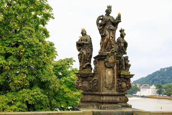 August 2022 Prague Czech Republic Antique Sculptures Charles Bridge Background — Foto de Stock