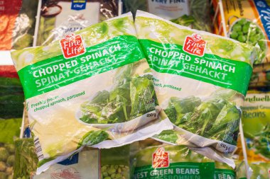 19 Eylül 2022 Beltsy, Moldova. Resimli editör kullanımı için. Doğranmış ıspanak.