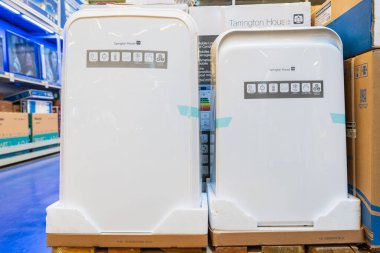 19 Eylül 2022 Beltsy, Moldova. Resimli editör kullanımı için. Oda için mobil klima..
