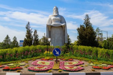 20 Mayıs 2022 Balti Moldova. Moldova misafirperverliğinin anıtı. Hoş geldiniz. İllüstrasyon başyazısı. Arkaplan