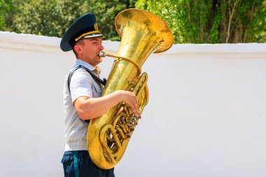 1 Haziran 2022 Balti Moldova. Resimli editör geçmişi. Askeri bant..