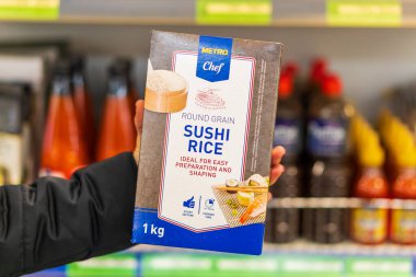 20 Ocak 2023 Beltsy, Moldova. Resimli editör kullanımı için. Suşi için pirinç..