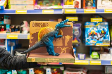 13 Aralık 2022 Beltsy, Moldova. Resimli editör kullanımı için. Dinozorlar çocuk oyuncakları