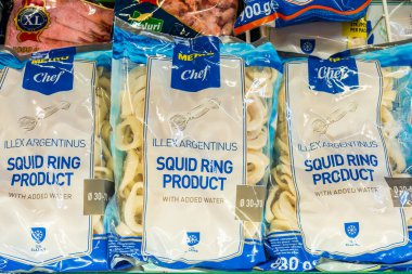 1 Eylül 2022 Beltsy, Moldova. Resimli editör kullanımı için. Donmuş mürekkep balıkları.