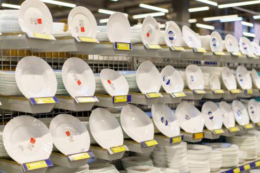 6 Nisan 2023 Beltsy, Moldova. Resimli editör kullanımı için. Ev ve restoranlar için tabaklar.