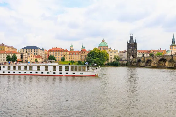 August 2022 Prague Czech Republic Pleasure Boat Vltava River Background — Stockfoto