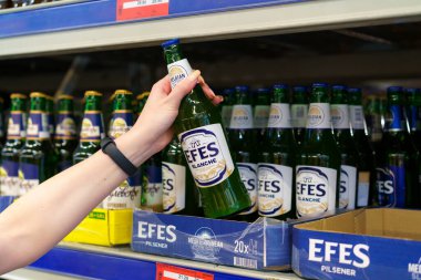 8 Haziran 2023 Beltsy, Moldova. Resimli editör kullanımı için. Efes bira.