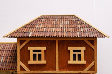 Hobi olarak ahşap oyma. Seçici odaklı arkaplan ve metin için alanı kopyala