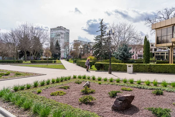 26 Mart 2023 Beltsy, Moldova. Resimli editör kullanımı için. Şehirde ilkbahar.