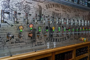 4 Mayıs 2022 Beltsy, Moldova. Resimli editör kullanımı için. Bira fıçısı.