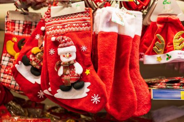 29 Kasım 2022 Beltsy, Moldova. Resimli editör kullanımı için. Kış ve yeni yıl tatilleri için Noel çorapları