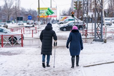 31 Ocak 2023 Beltsy, Moldova. Resimli editör kullanımı için. Şehirde kar yağarken.
