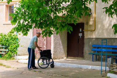 7 Haziran 2023 Beltsy, Moldova. Resimli editör kullanımı için. Engelliler için bariyer ortamı