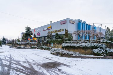 31 Ocak 2023 Beltsy, Moldova. Resimli editör kullanımı için. Şehirde kar yağarken.