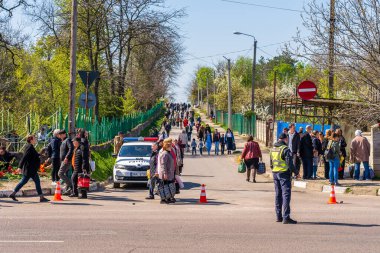 23 Nisan 2023 Beltsy, Moldova. Resimli editör kullanımı için. Polisler iş başında.