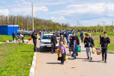 23 Nisan 2023 Beltsy, Moldova. Resimli editör kullanımı için. Mezarlıkta Anma Günleri