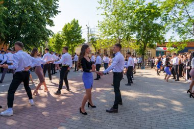 30 Mayıs 2023 Beltsy, Moldova. Resimli editör kullanımı için. Okul balosu.