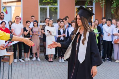 30 Mayıs 2023 Beltsy, Moldova. Resimli editör kullanımı için. Mezunlar için mezuniyet töreni