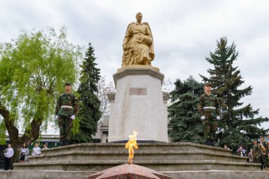 9 Mayıs 2023 Beltsy, Moldova. Resimli editör kullanımı için. Meçhul Asker Anıtı.