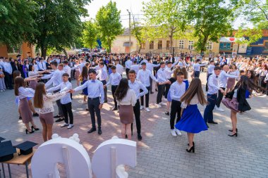 30 Mayıs 2023 Beltsy, Moldova. Resimli editör kullanımı için. Okul balosu.