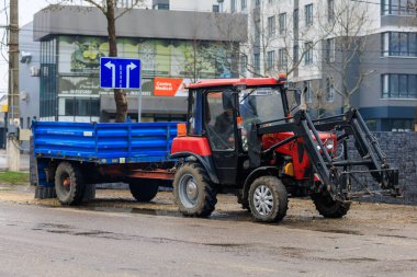 8 Nisan 2023 Beltsy, Moldova. Resimli editör kullanımı için. Kamyon çekici