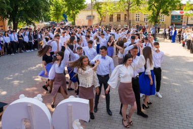 30 Mayıs 2023 Beltsy, Moldova. Resimli editör kullanımı için. Okul balosu.