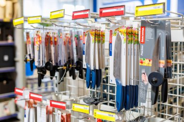 11 Ekim 2023 Beltsy, Moldova. Resimli editör kullanımı için. Mutfak için bıçak..