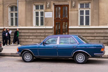 20 Mart 2023 Beltsy, Moldova. Resimli editör kullanımı için. Retro Mercedes
