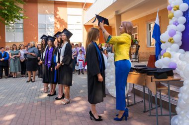 30 Mayıs 2023 Beltsy, Moldova. Resimli editör kullanımı için. Mezunlar için mezuniyet töreni