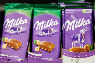 11 Ekim 2023 Beltsy, Moldova. Resimli editör kullanımı için. Milka çikolata