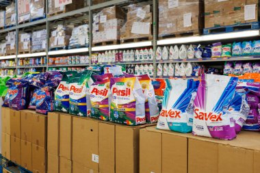 11 Ekim 2023 Beltsy, Moldova. Resimli editör kullanımı için. Çamaşır tozları