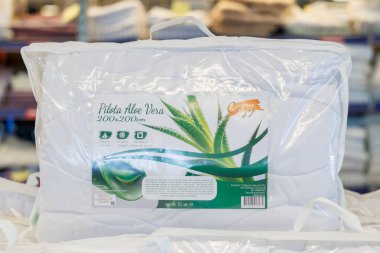 11 Ekim 2023 Beltsy, Moldova. Resimli editör kullanımı için. Aloe ve vera ile battaniye.