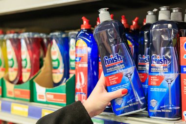 11 Ekim 2023 Beltsy, Moldova. Resimli editör kullanımı için. Bulaşık deterjanı