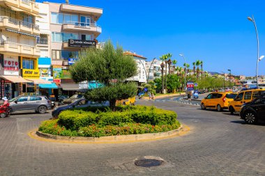 6 Ağustos 2023 Marmaris Turkey. Resimli editör kullanımı için. Şehir merkezinde taşıma halkası