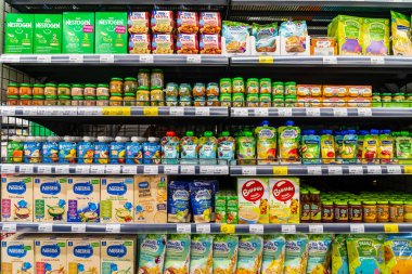 13 Nisan 2023 Beltsy, Moldova. Resimli editör kullanımı için. Bebek maması.