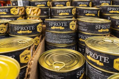 13 Nisan 2023 Beltsy, Moldova. Resimli editör kullanımı için. Konserve makarna.