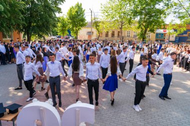 30 Mayıs 2023 Beltsy, Moldova. Resimli editör kullanımı için. Okul balosu.