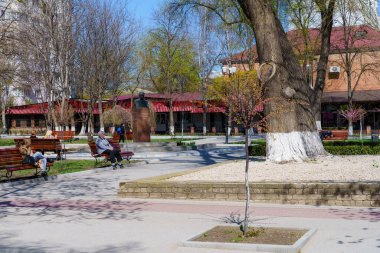 15 Nisan 2022 Beltsy, Moldova. Resimli editör kullanımı için. Şehirde ilkbahar