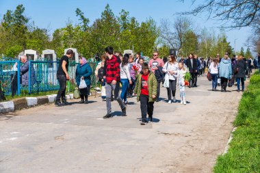 23 Nisan 2023 Beltsy, Moldova. Resimli editör kullanımı için. Mezarlıkta Anma Günleri