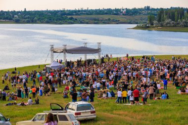 12 Haziran 2022 Duruitoara Moldova. Resimli editör kullanımı için. Halk halk müziği festivalini açıyor