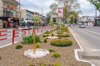 9 Mayıs 2023 Beltsy, Moldova. Resimli editör kullanımı için. Şehir çiçek tarhları