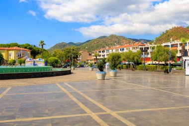 6 Ağustos 2023 Marmaris Turkey. Resimli editör kullanımı için. Merkez Şehir Meydanı