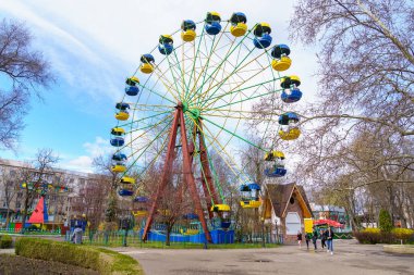 26 Mart 2023 Beltsy, Moldova. Resimli editör kullanımı için. Dönme dolap